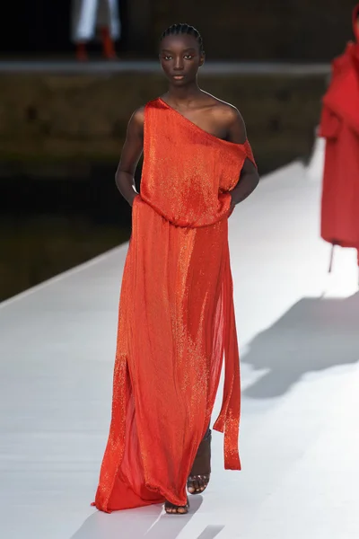 Look 37
